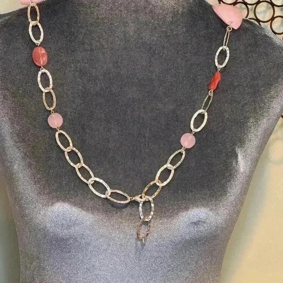 Necklace- Long light pink and dark pink plastic stones w/ hammered silver - Picture 4 of 4